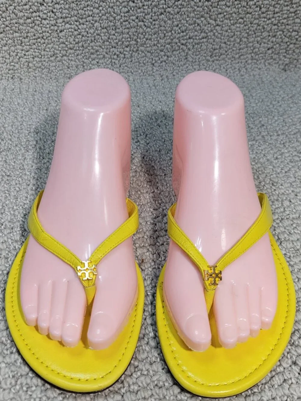 Tory Burch Classic Women's Size 8M Colza Yellow Leather Flip Flop Sandals